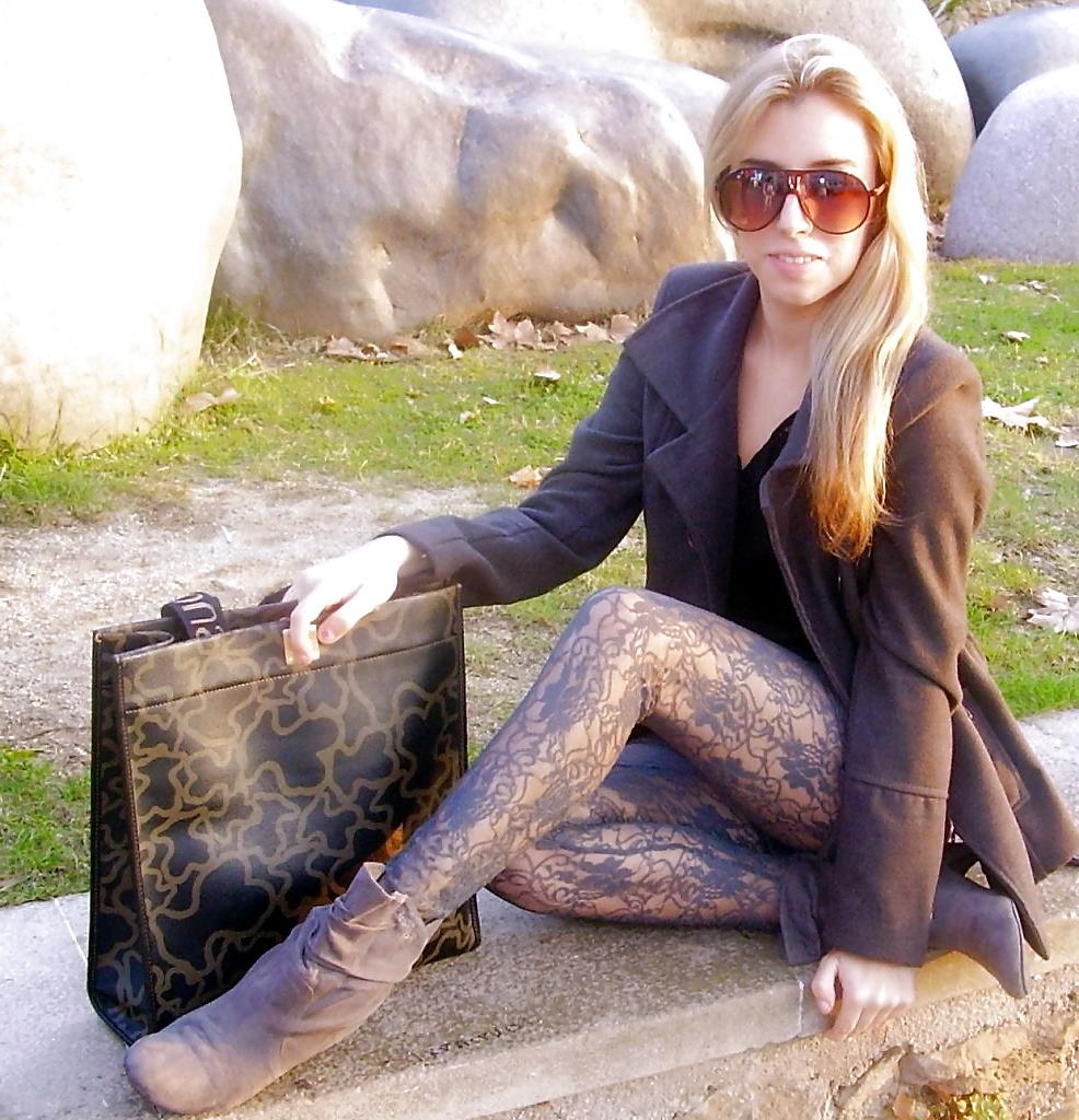 25P Pantyhose Art
