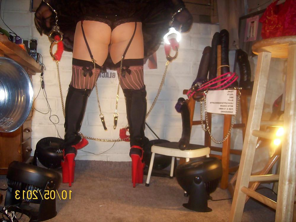 17P Tgirl BBC slut in chain legcuffs and handcuffs for Dadddy