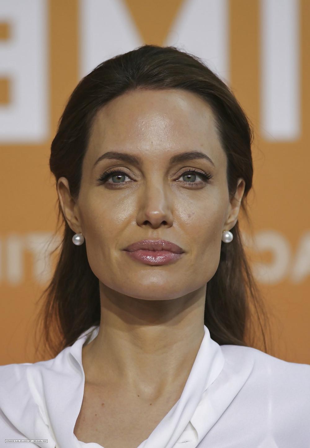 25P My Queen Angelina Jolie