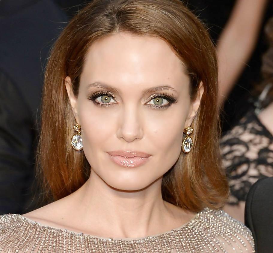 25P My Queen Angelina Jolie