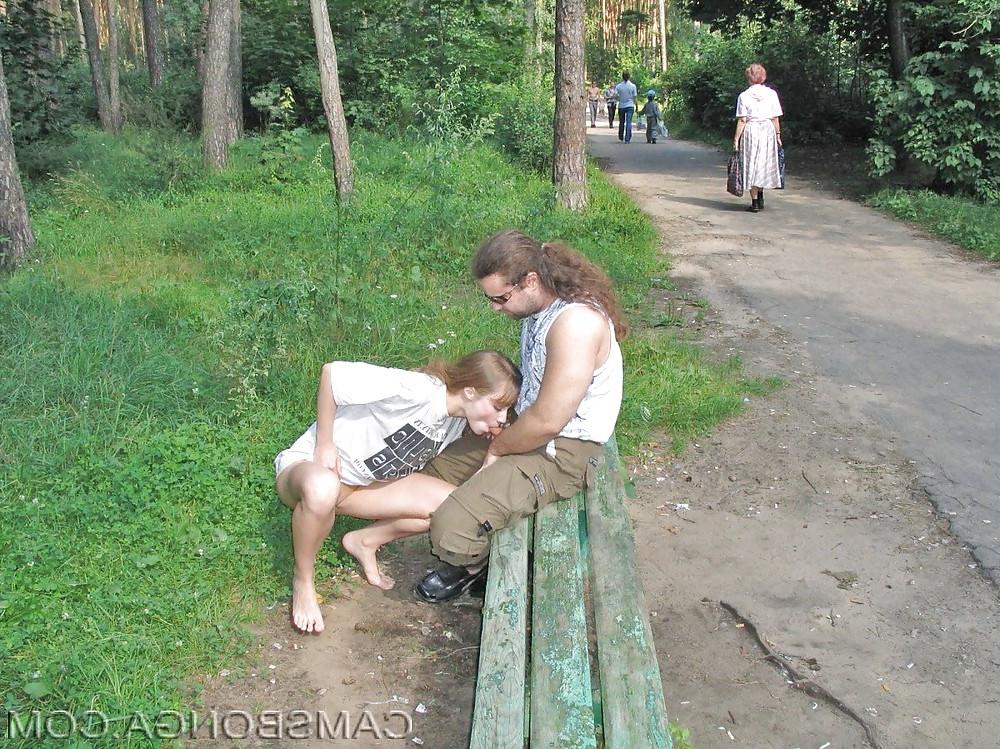 22P Girls nude in public