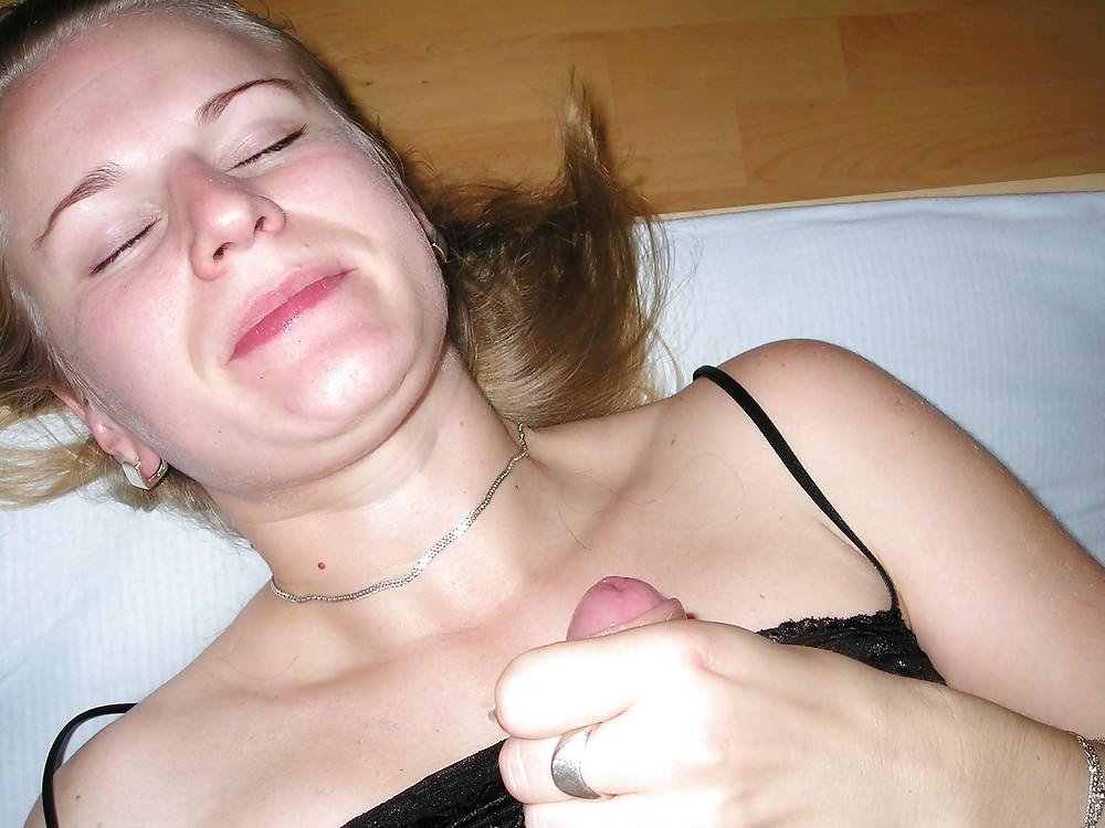 10P Bitch gets it in the ass and face