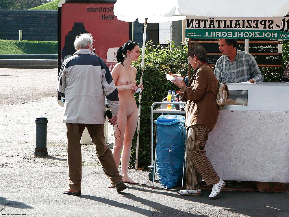25P Nude in Public Part 1