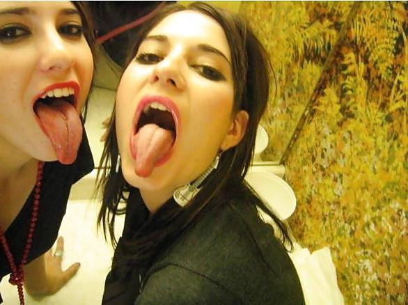 25P Tongue Sluts Want Cum!