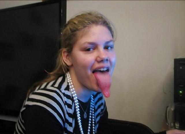 25P Tongue Sluts Want Cum!