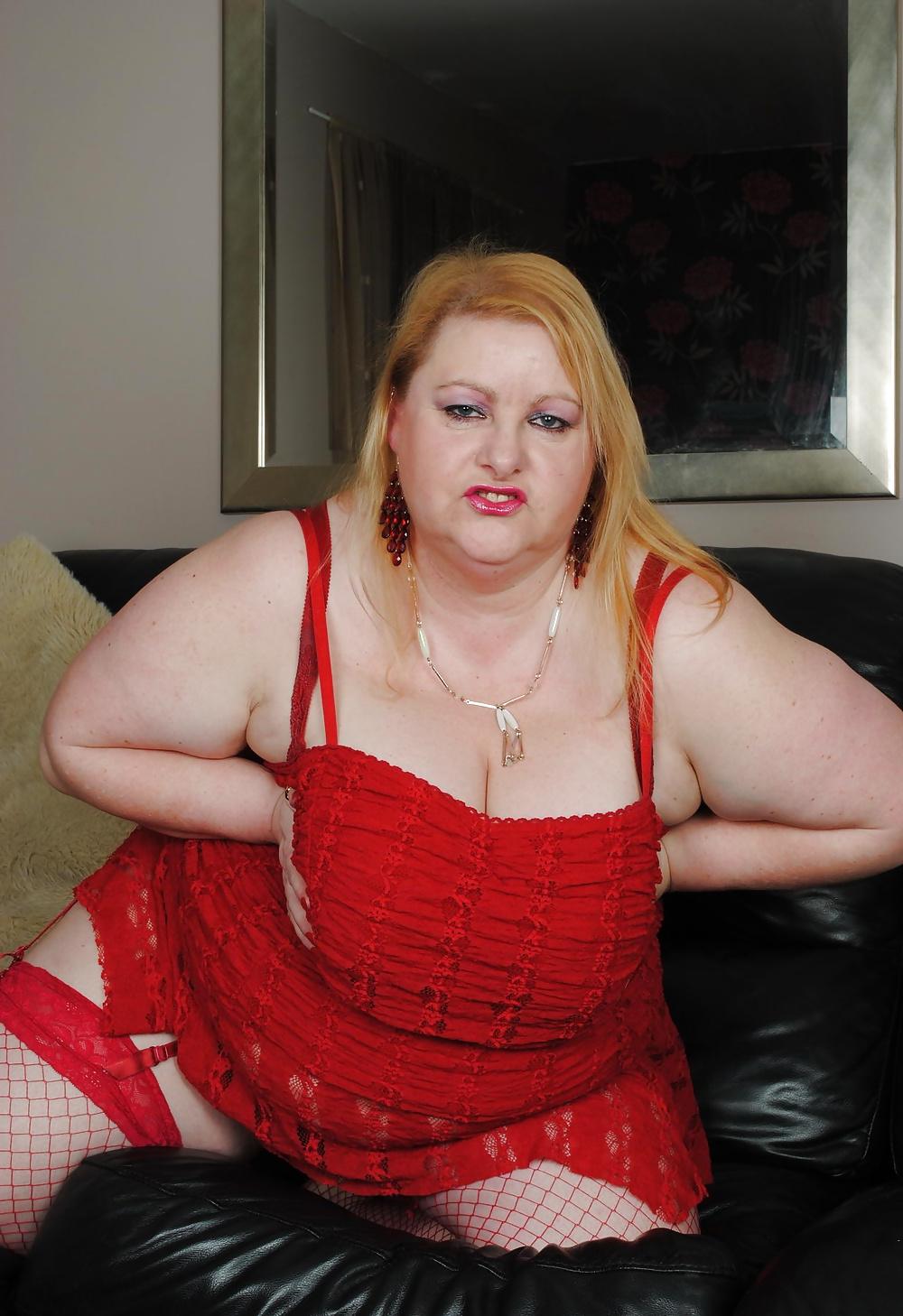 16P Big boob mom 2.