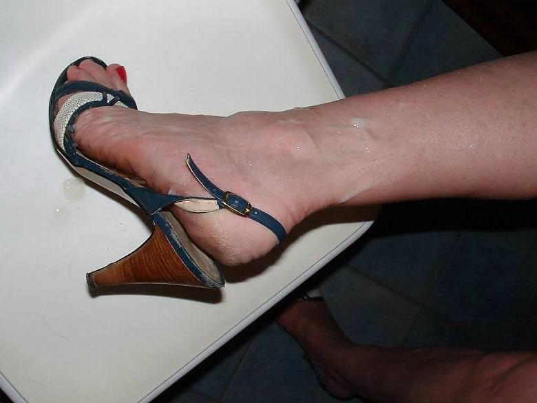 6P Feet full of cum
