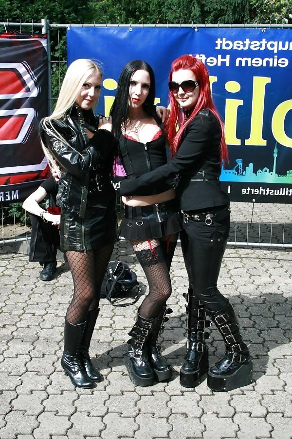 25P Punk Bitches 2