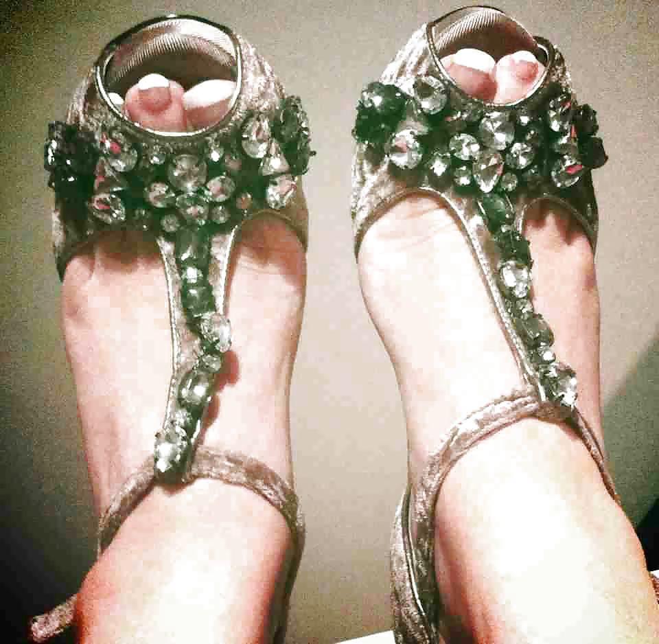 25P Indian feet
