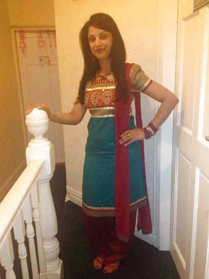 25P Indian feet