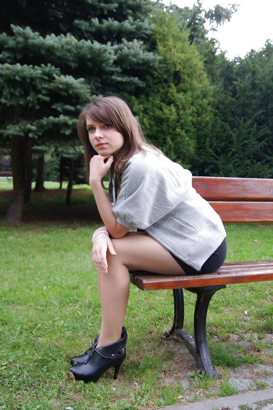 22P Pantyhose Teen feet in Tights