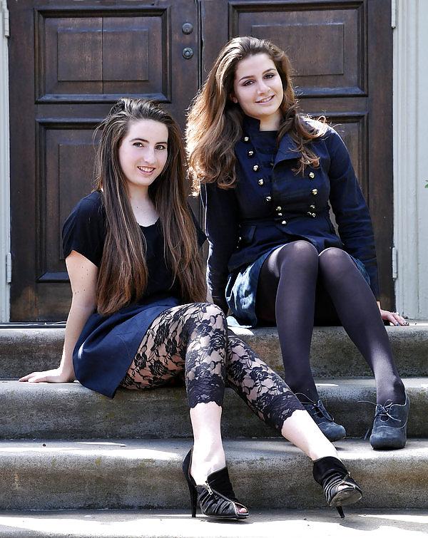 22P Pantyhose Teen feet in Tights