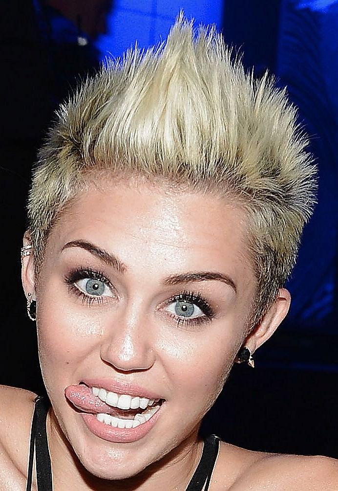 10P Miley Cyrus Tongue