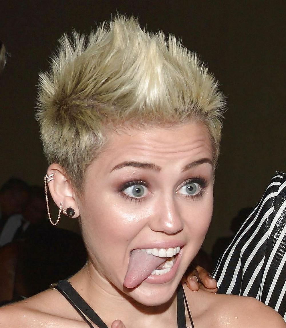 10P Miley Cyrus Tongue