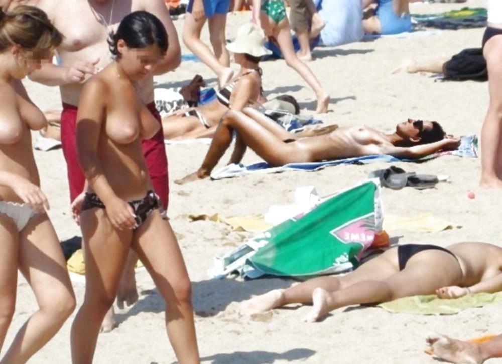 11P Tatiana, nude in public