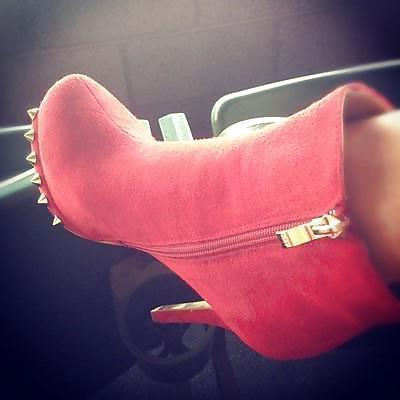 25P Feet and heel fetish 9