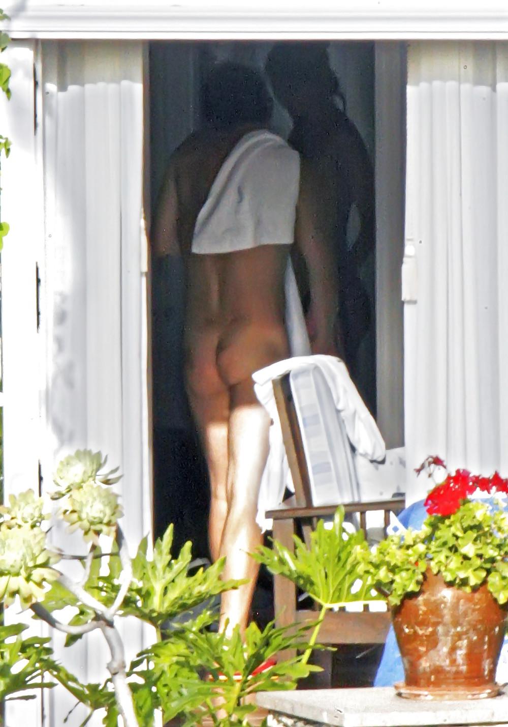 9P Miranda Kerr Topless but covered