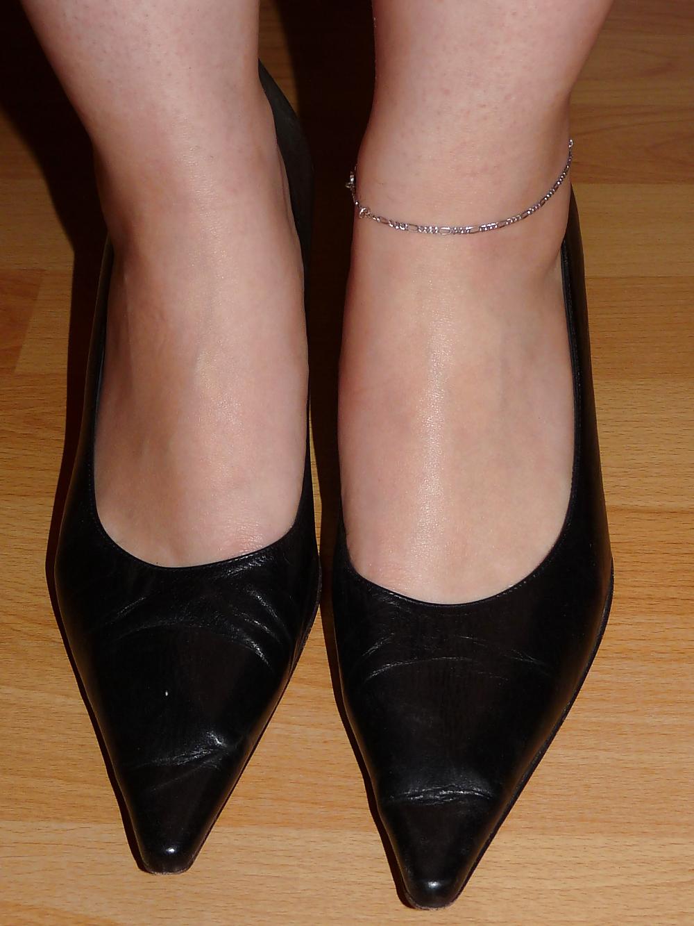 25P Wifes sexy random shoes heels feet legs nylon