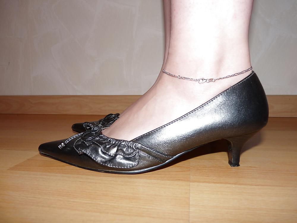 25P Wifes sexy random shoes heels feet legs nylon