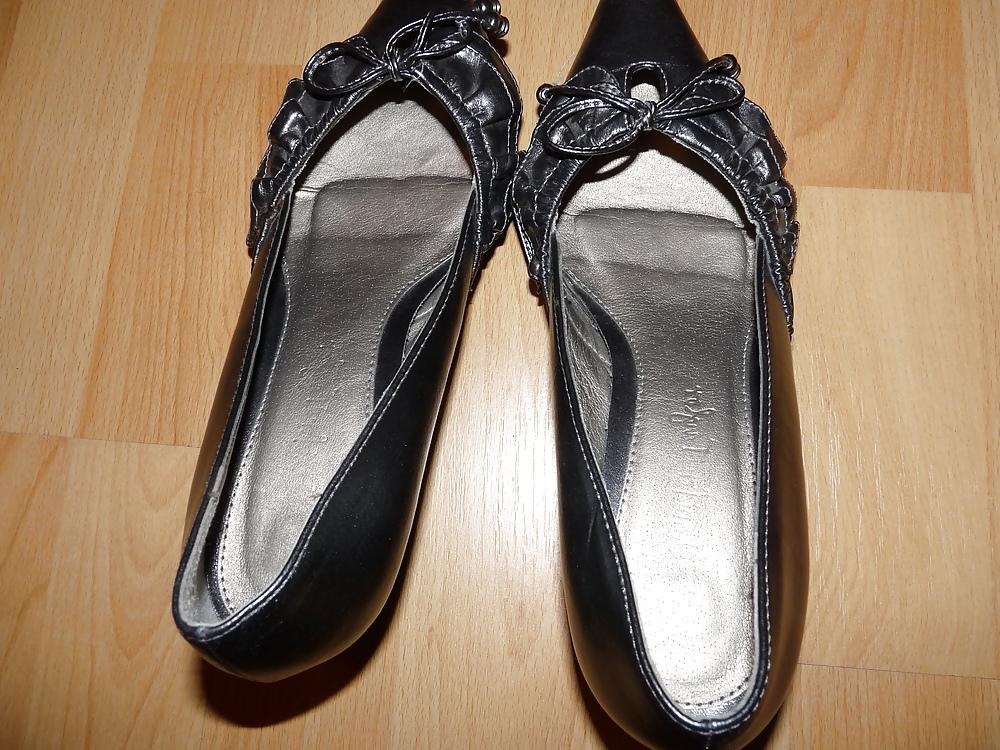25P Wifes sexy random shoes heels feet legs nylon