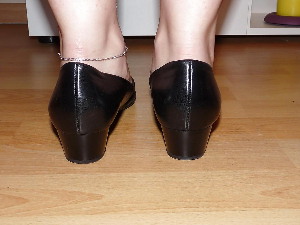 25P Wifes sexy random shoes heels feet legs nylon