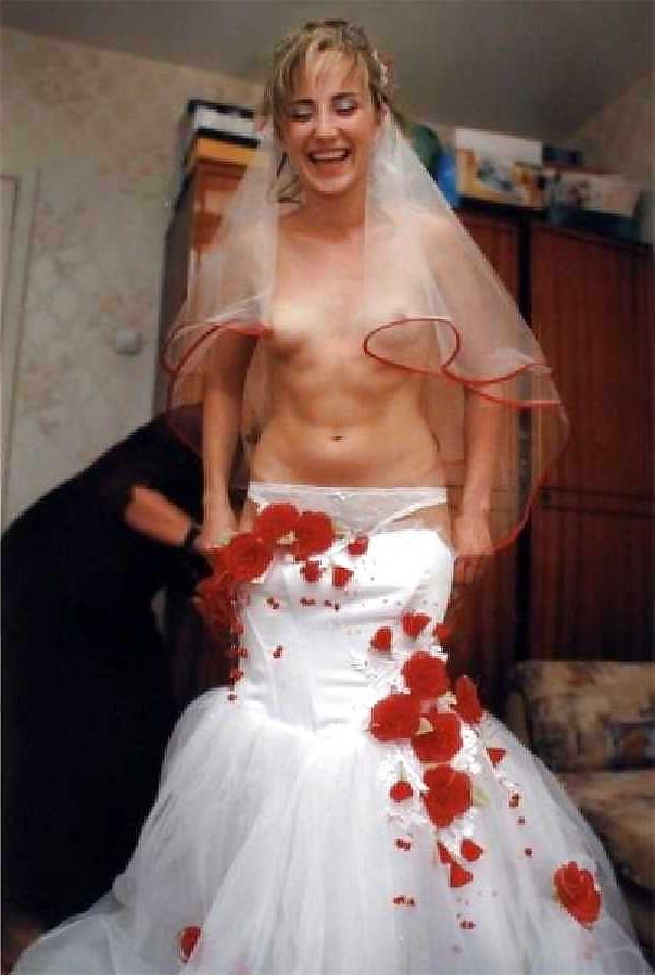 25P HERE COMES THE BRIDE