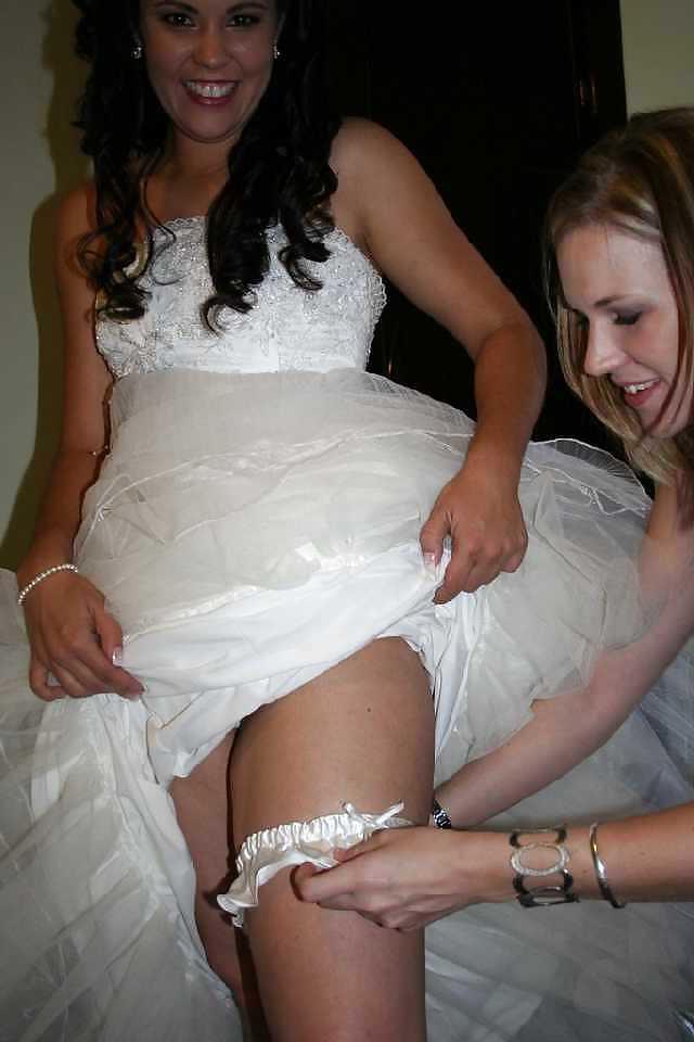25P HERE COMES THE BRIDE