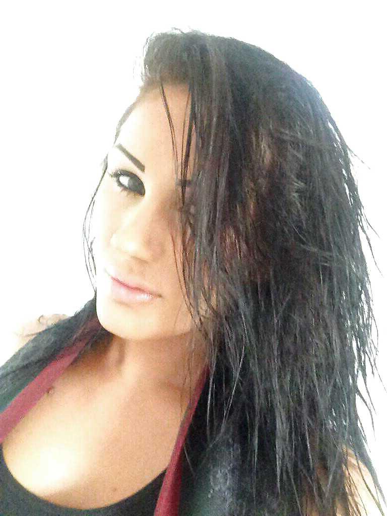 25P Carla mai= luvs this bitch