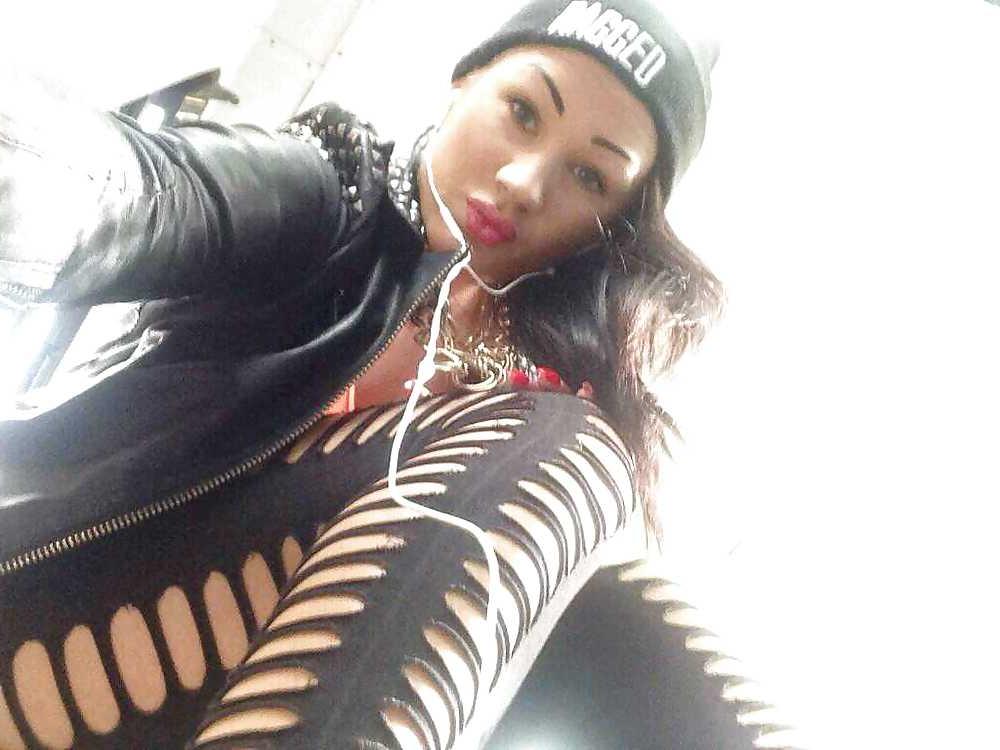 25P Carla mai= luvs this bitch