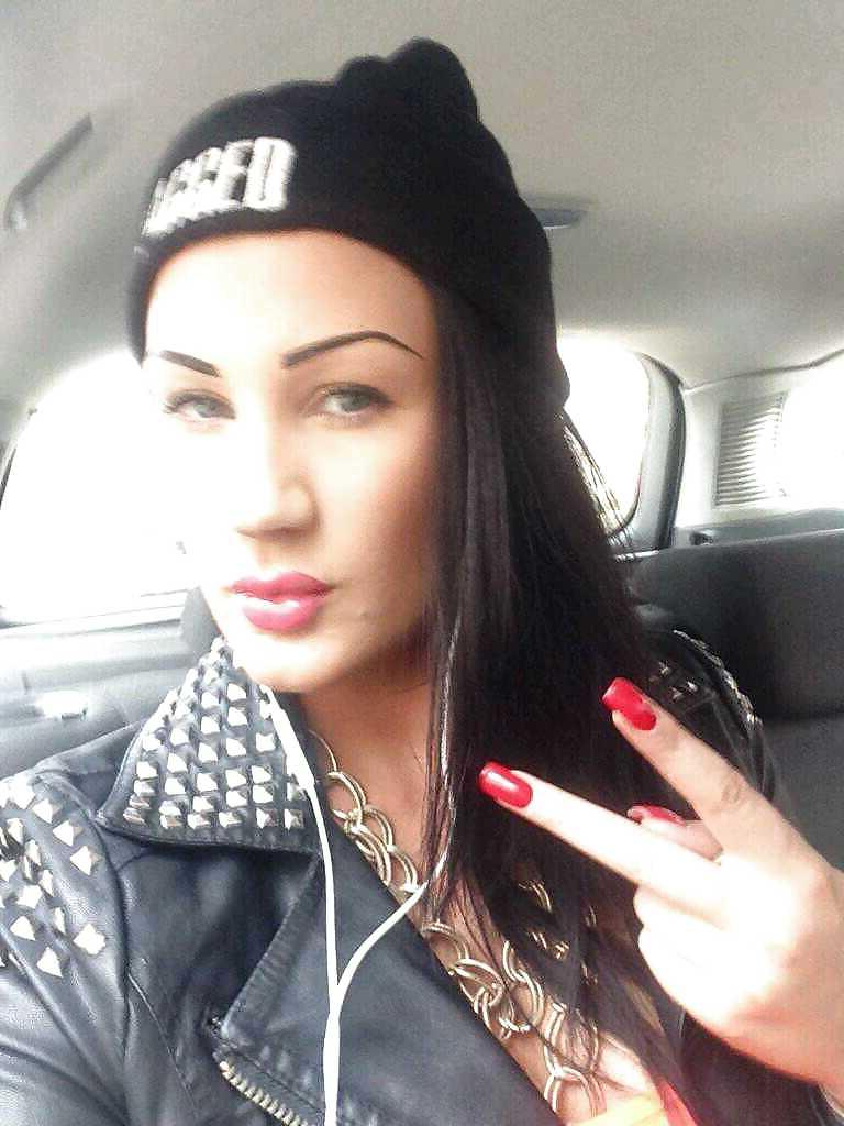25P Carla mai= luvs this bitch