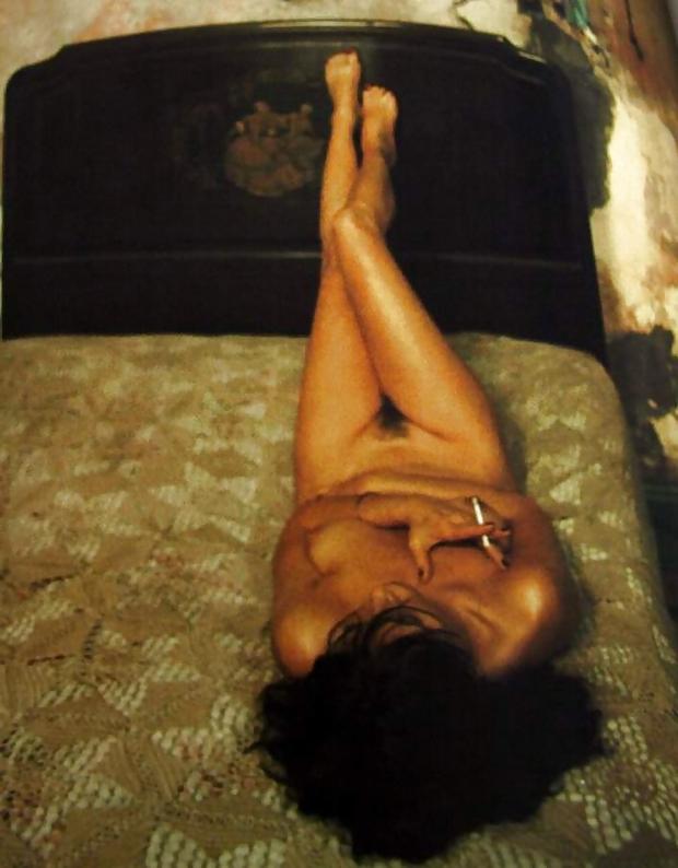 23P Emmanuelle beart 