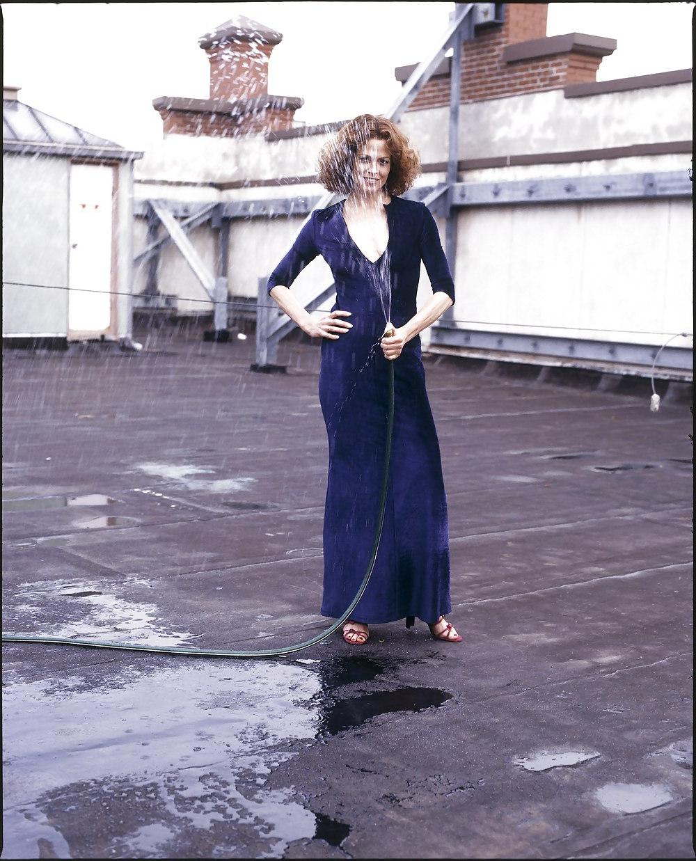 25P Sigourney Weaver Feet