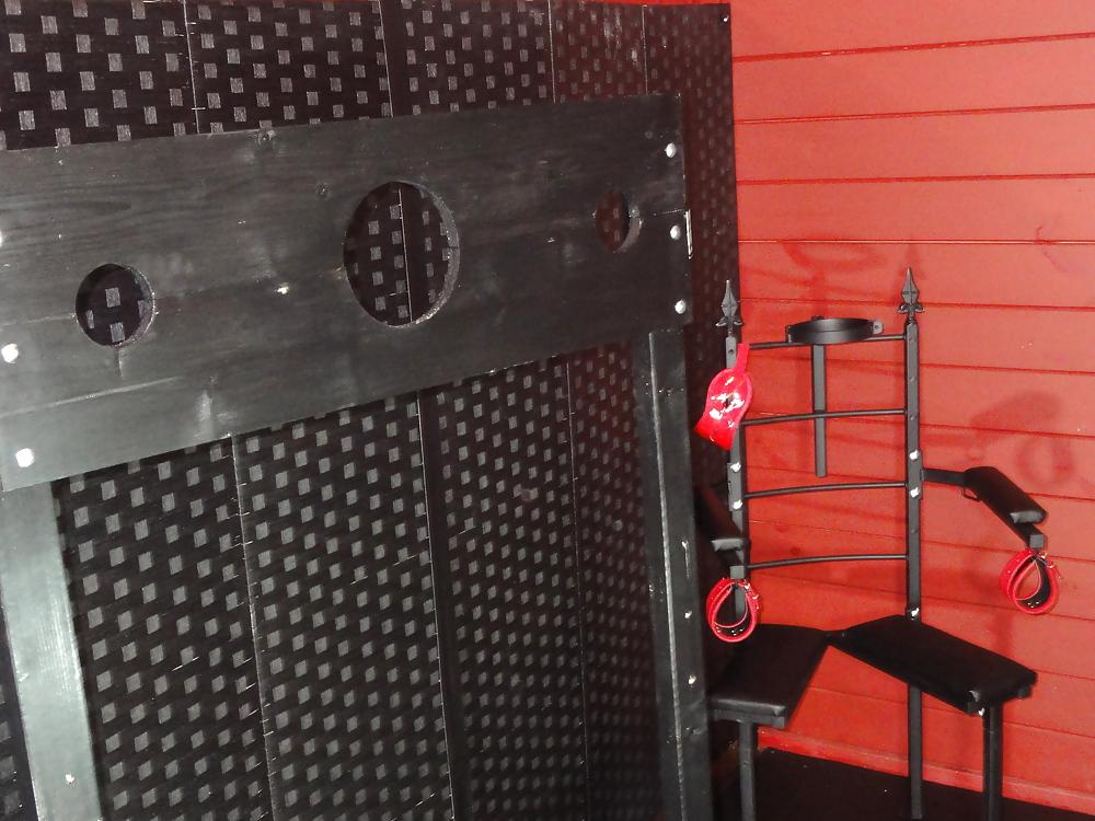 12P Our Dungeon Play Room Studio
