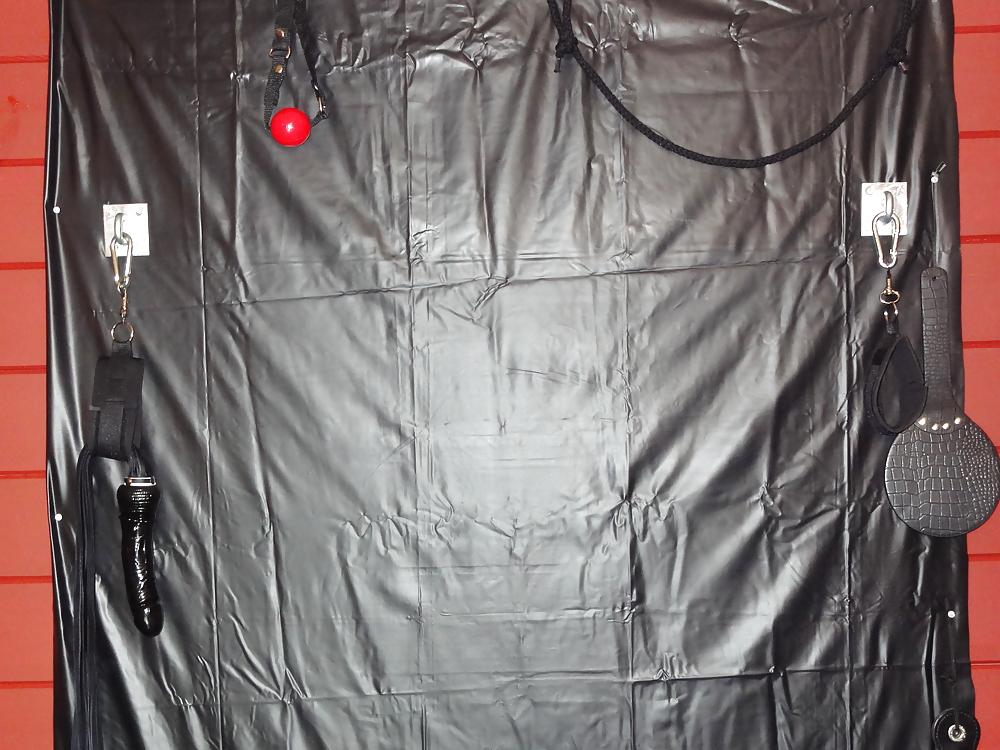 12P Our Dungeon Play Room Studio