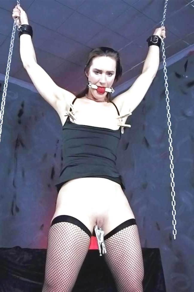 25P Titts torture