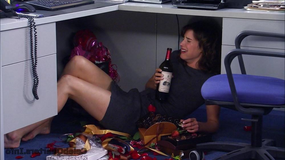 17P Cobie Smulders feet