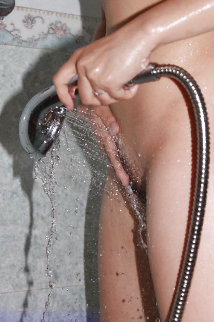 10P Chinese hk slut in shower
