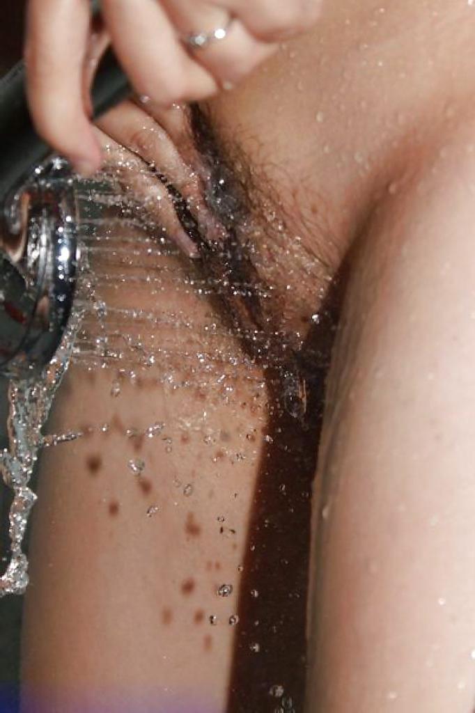 10P Chinese hk slut in shower