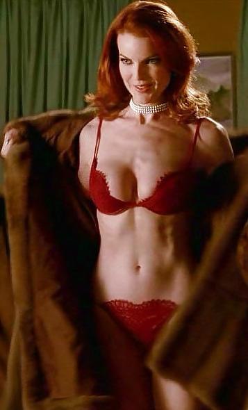 16P Female Celebs  - Marcia Cross ... wrrruff....