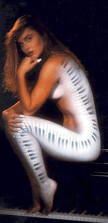 20P Body painting art....