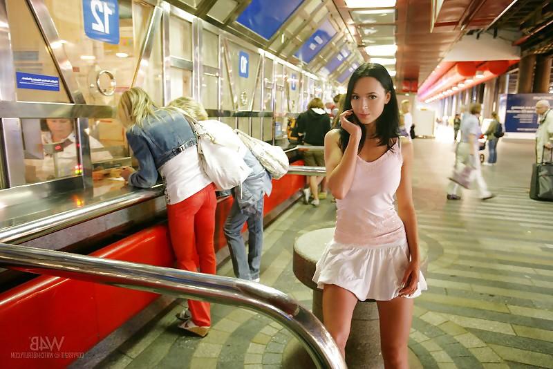 15P Nude In Train By Blondelover.