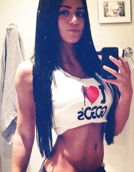 25P Aesthetic female bodies