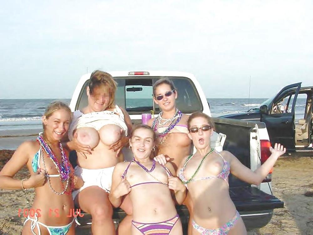 18P Topless group