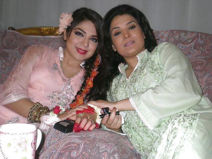 25P Sexy paki bitches 4, who wud u fuck n how