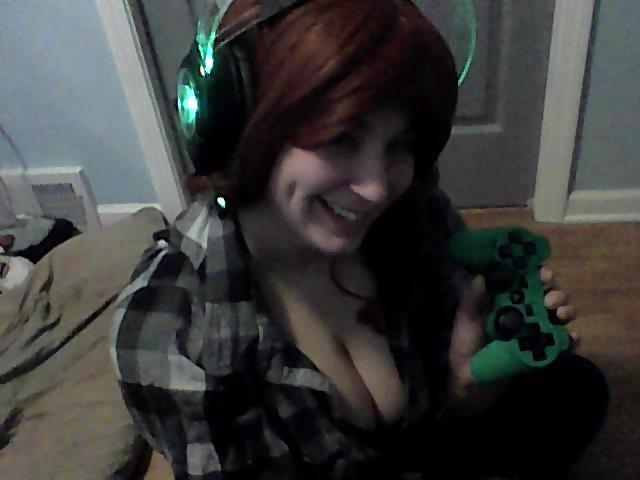12P I'll play with your joystick