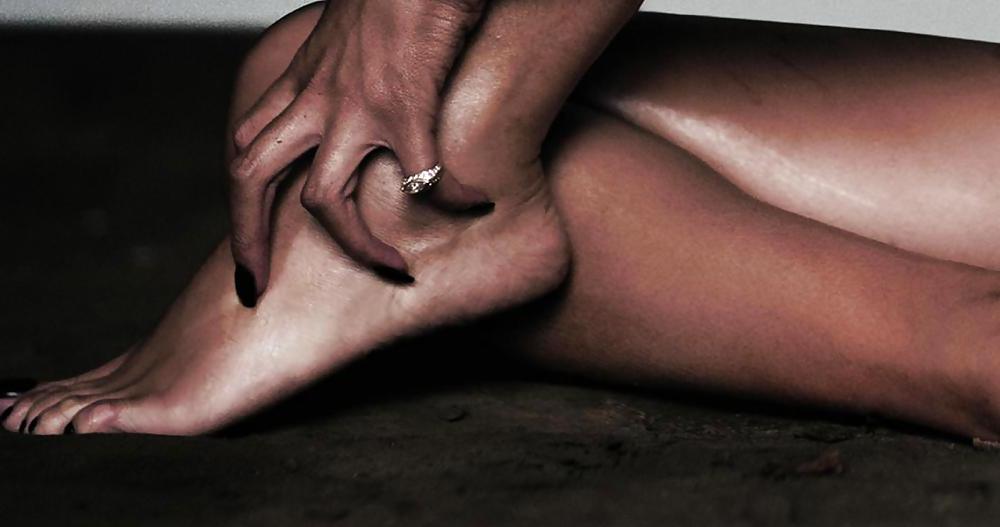 25P Rihanna feet