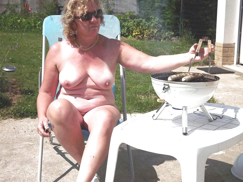 19P Chubby french grandma