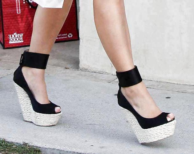 25P Feet and Heel Fetish 16
