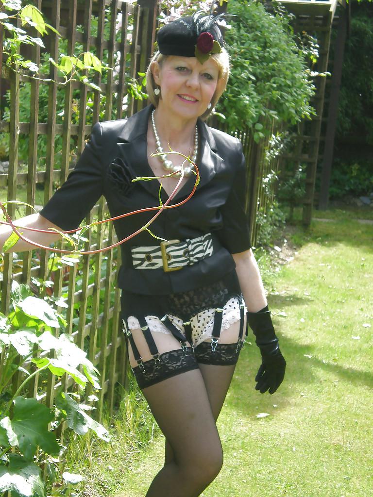 9P That Super Sexy British Blond Lady