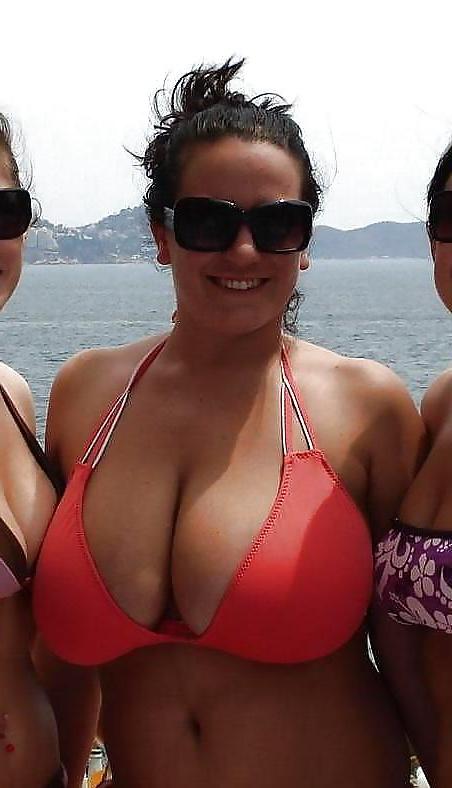 7P Cute Natural Huge Titted Amateur Brunette Gallery